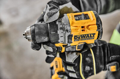 Аккумуляторная дрель-шуруповерт DeWalt DCD800NT 20V без аккумулятора фото 9