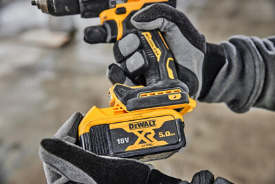 Аккумуляторная дрель-шуруповерт DeWalt DCD805P2T фото 5